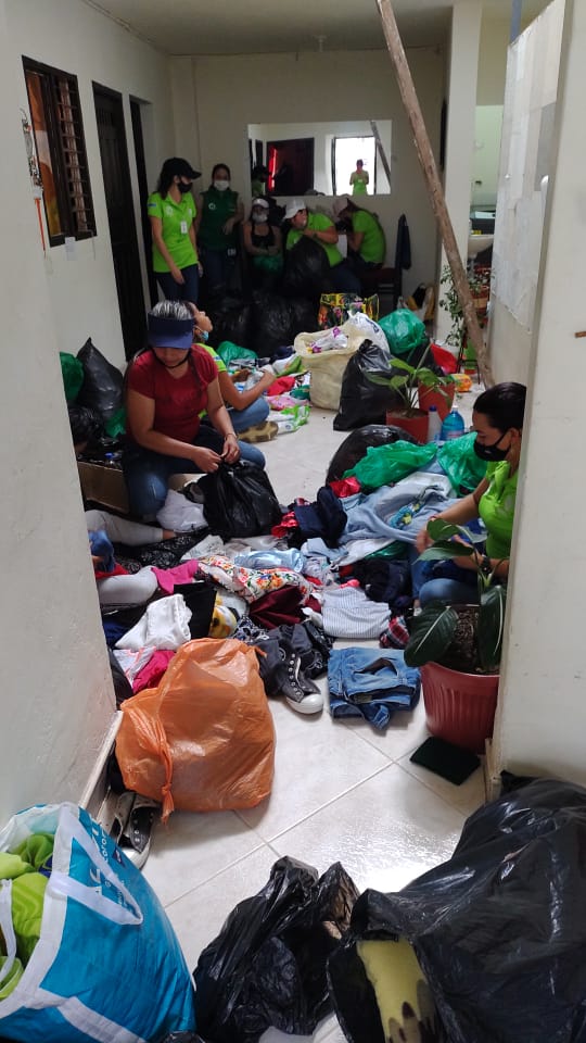 Desde el miércoles 21 de julio la población campesina empezó a salir de las veredas y aún hoy no para el éxodo. La cifra se acerca a las tres mil personas (3.000) desplazadas y supera las mil (1.000) familias de 28 veredas: Santa Lucía, Quebrada del medio, El Quindío, El Limón,