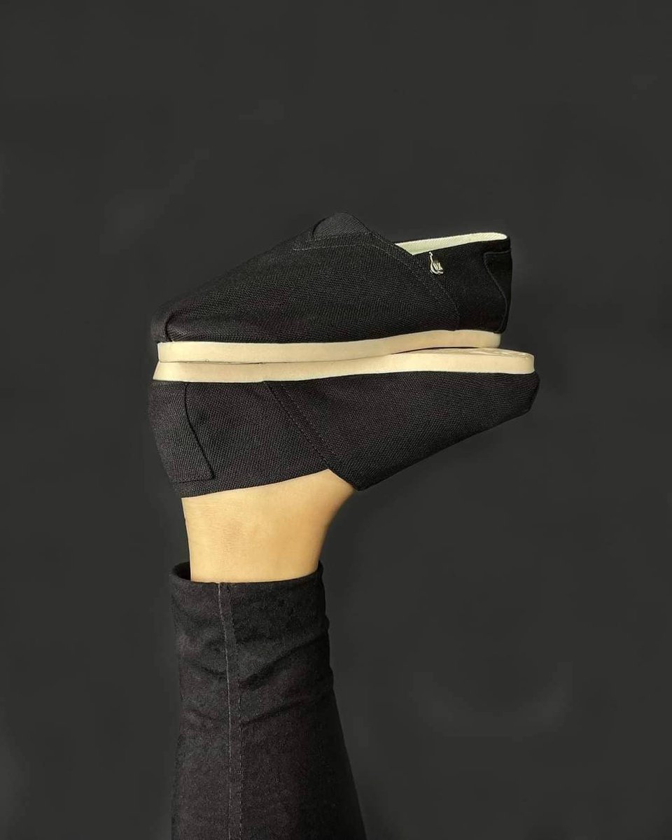 olberca's tweet image. 🖤
🍐#Alpargatas
#domingo