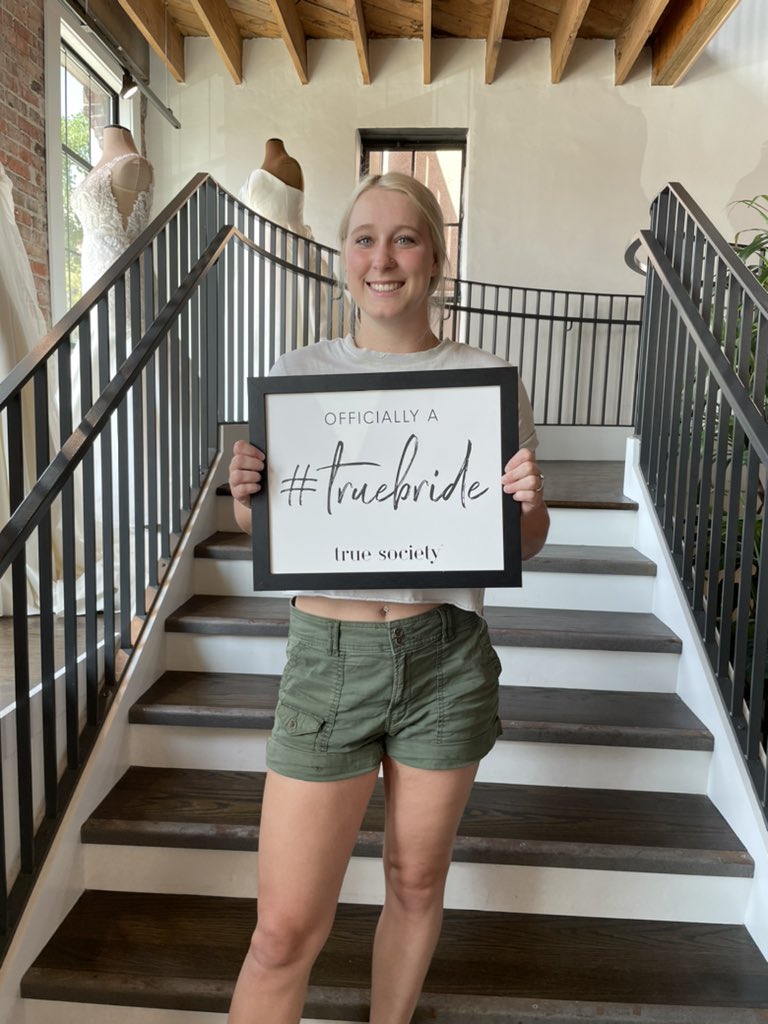 mkhilliard19's tweet photo. She said YES to the dress! So much fun having a @completeHSM graduate help her find and turn her dress into a Molly original! So proud of Molly - she is SO good at what she does! And seeing @SydnehKay_10 happy and glowing made for such a great day! #TrueBride https://t.co/mrWDMLY84D