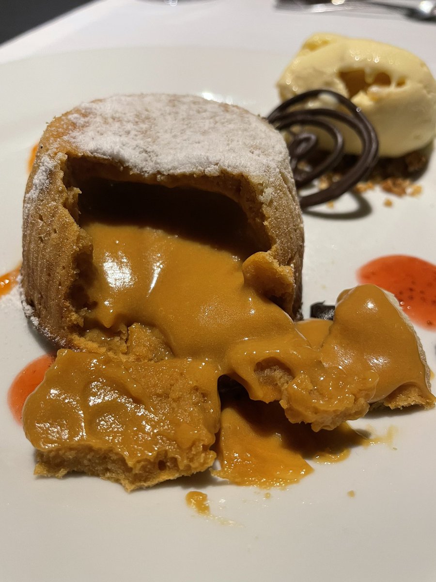 La luna y el volcán 
Hotel <a href="/loisuites/">Loi Suites Hoteles</a> Iguazú