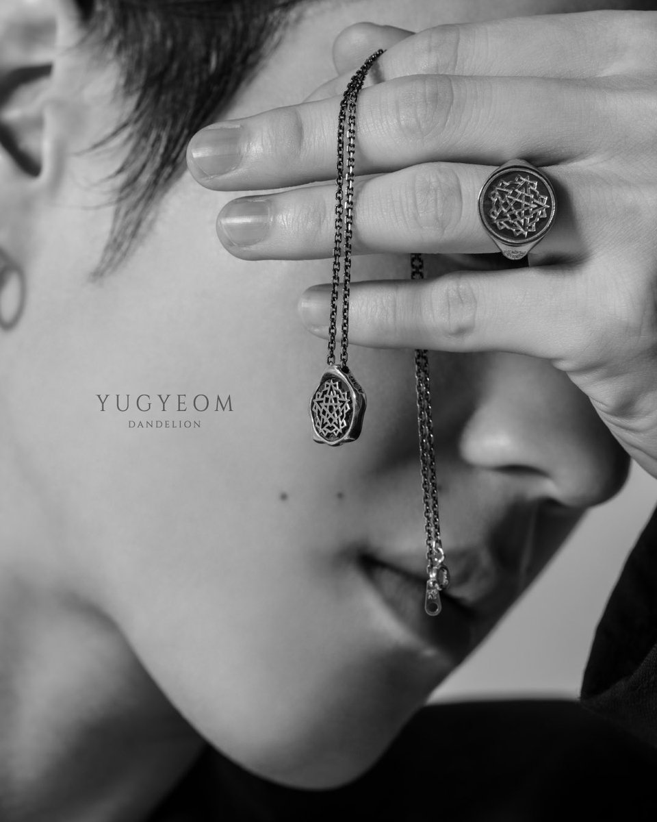 Ssongg2_'s tweet photo. [!!!] พรี #YUGYEOM Official Merch Jewelry Collection : Dandelion 🌼

💚สร้อยคอ 4160 บาท
💚สร้อยข้อมือ 2670 บาท
💚แหวน 4670 บาท

มัดจำได้เริ่มต้น 1000
รวมภาษีแล้ว

📦ส่ง 50฿ (ต่อไป+10)
มีของแถมพิเศษ****

สนใจกรอกฟอร์มได้เลยค่า💕 รับจำกัด
https://t.co/4jc0WiuZvb https://t.co/TqxC4tMyU5