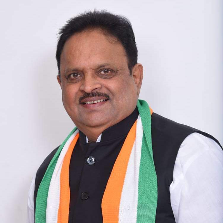 Lalaram11051801's tweet photo. प्रदेश के माननीय चिकित्सा एवं स्वास्थ्य मंत्री व हमारे केकड़ी विधायक श्रीमान @RaghusharmaINC जी को #जन्मदिवस की आत्मिक #शुभकामनाएं... 🙏💐
@SagarsAjmer
@INCIndia 
@INCRajasthan 
@VaishnavBal 
@KrantiTiwari1 @ShaktiPratapINC https://t.co/5FaOi1iRjy