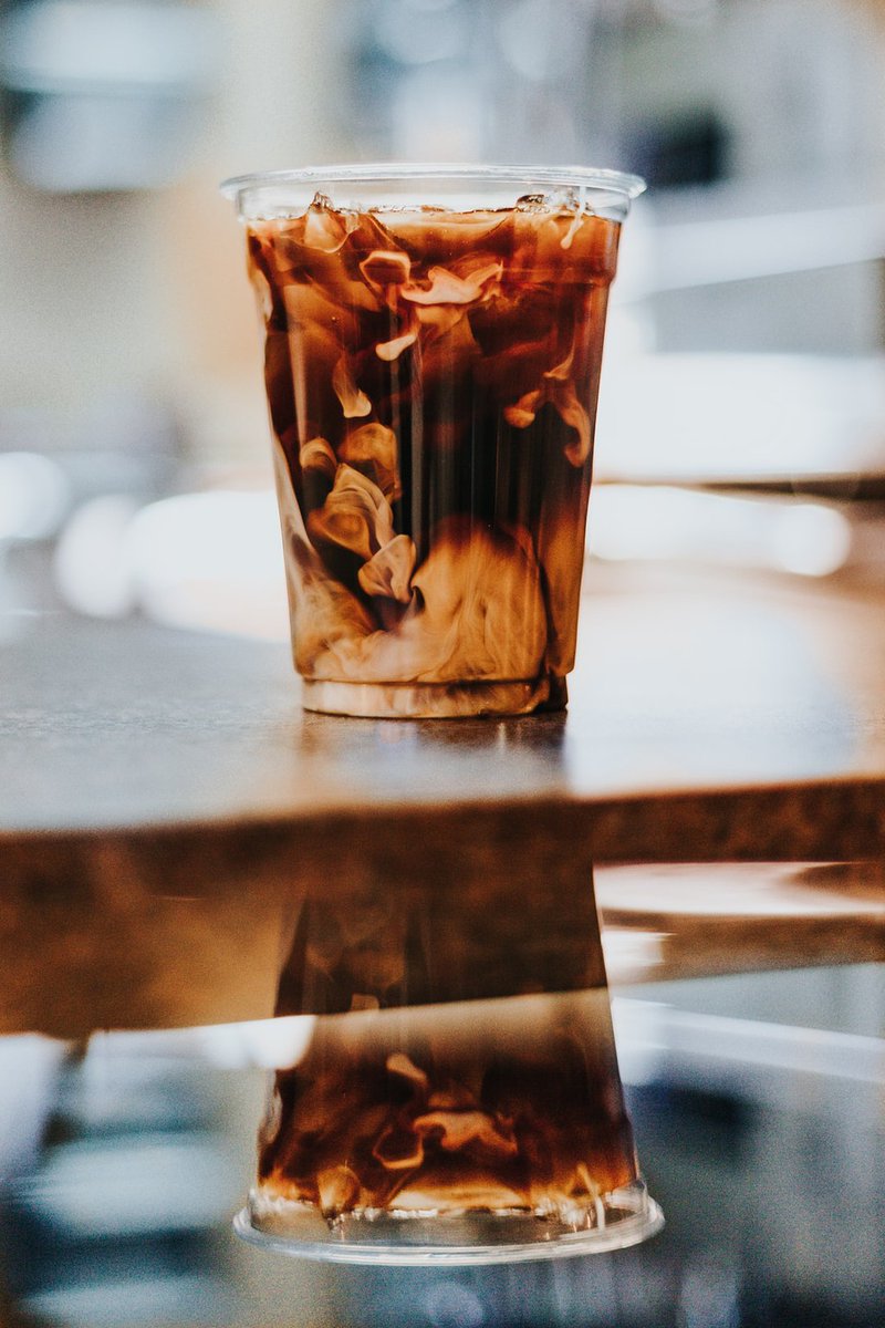 coffeeblogger1's tweet photo. The vacuum coffee extraction technology is fairly young, but the method of brewing coffee in a vacuum is incredibly exciting.

Read more 👉 https://t.co/egUBzlvrDv

#LooseCannon #LongTime #ExtractProperties #CoffeeBrewingMethods #ColdBrewCoffee #ColdBrewCoffeeMaker https://t.co/U2aakYDe1J