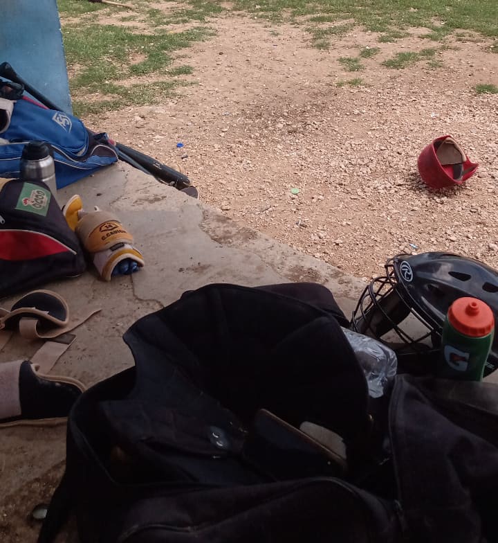 nat_gomch10's tweet photo. A mí nomás ponme en un campo de béisbol y seré feliz https://t.co/MpVaaKc62l