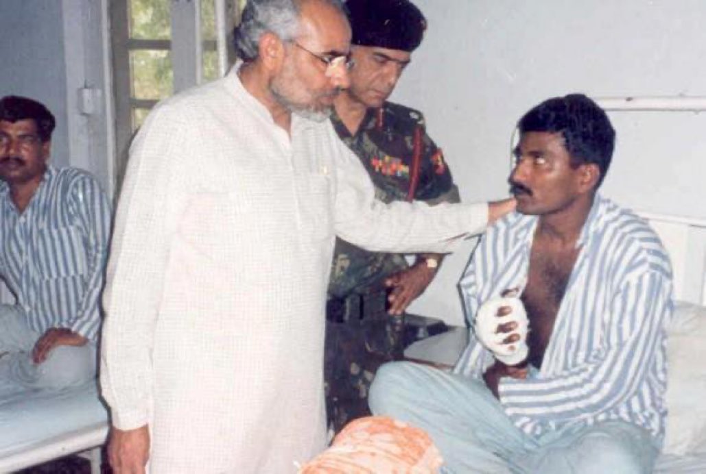 rishibagree's tweet photo. Old Picture of @narendramodi visiting the injured soldiers at base camp during Kargil War 1999.

Not a Single Congress leader went there #KargilVijayDiwas https://t.co/9StgkdyyU0