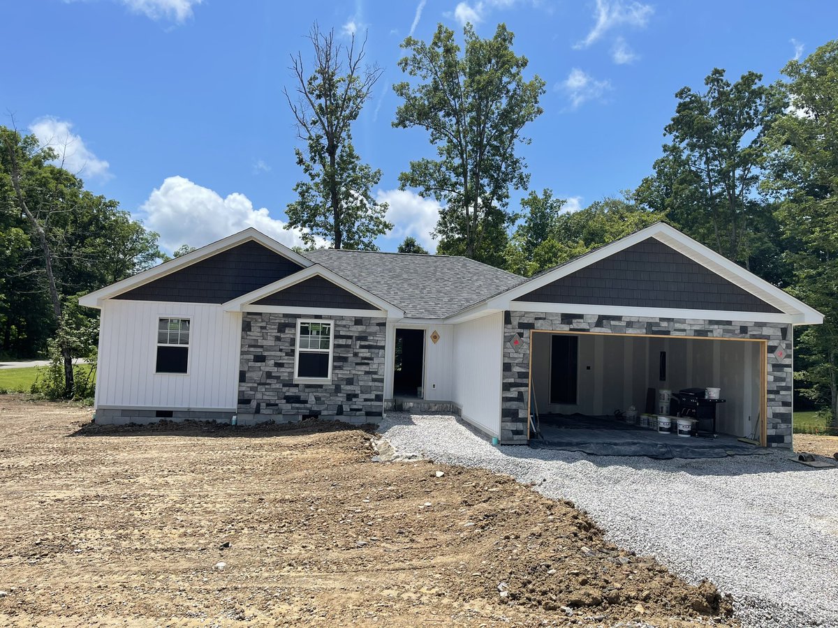 YourKYRealtor1's tweet photo. Brand new 3 bedroom, 2 bath home in London KY! Completion will be happening soon and this home will be ready for you! $242,000 Call or text 606-524-7894 https://t.co/C8xbFSscwq