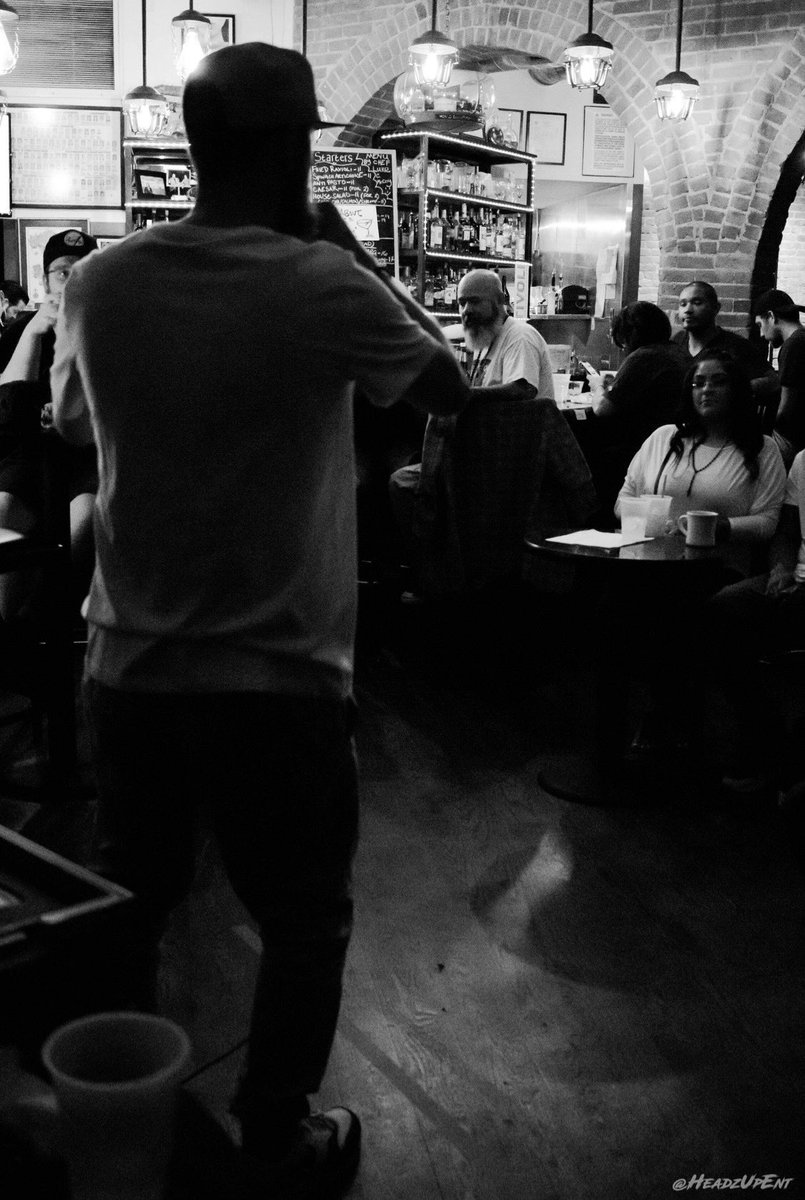 joeytrust's tweet photo. I appreciate all those who attended the Hip Hop Dinner Party at @BarRedDenver last night! #IndependentMusic #COHipHop #MileHighCity #StatusTheMarlboroMan #Colfax #TrustworthyProductions https://t.co/PUND1QSeq7