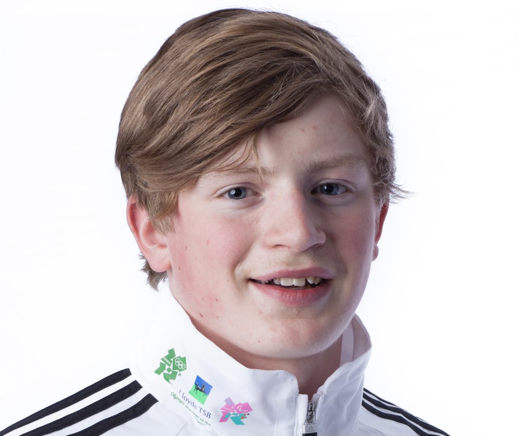 TeamSportsAid's tweet photo. 🇬🇧🇬🇧🇬🇧

SportsAid alumnus @Adam_Peaty is a DOUBLE Olympic champion!

The #swimming sensation has won 🥇 for @TeamGB in the 100m breaststroke at #Tokyo2020

Huge congratulations Adam….you’ve come a long way since attending that SportsAid workshop back in 2012!

#TeamGB https://t.co/o0B2JPR6ok
