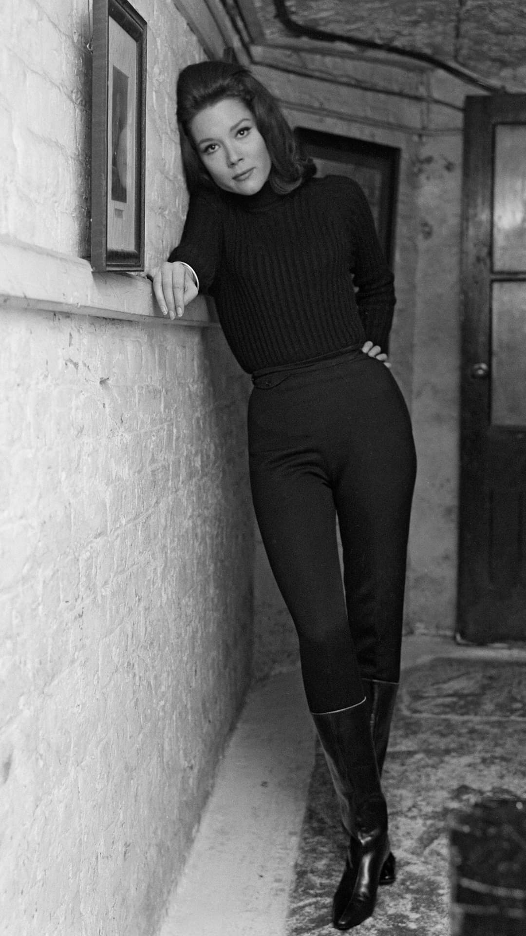 Happy Birthday and Rip Diana Rigg. Does anyone remember her on the 60\s tv show , The Avengers? 