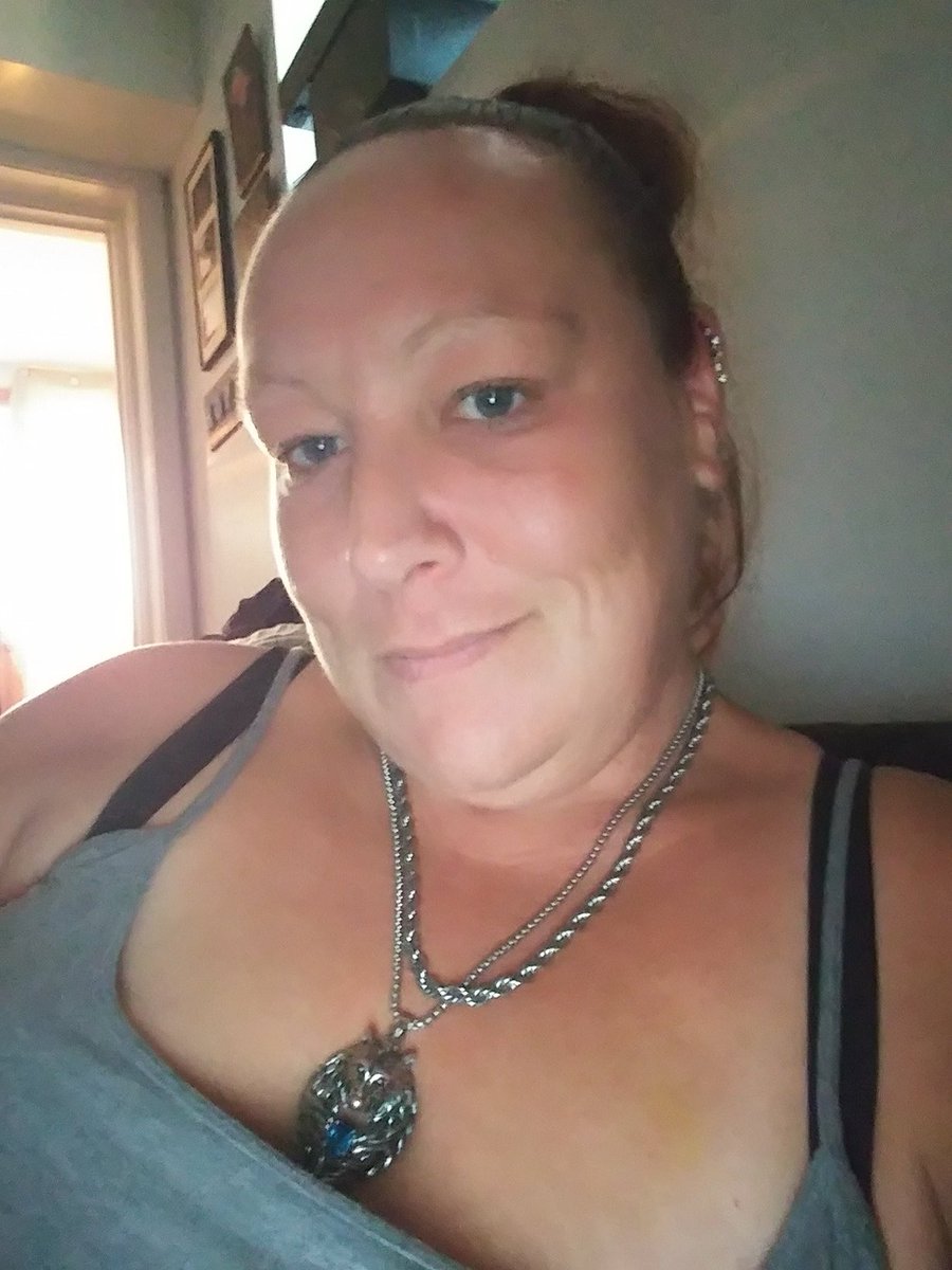 Lesley Nicholson tweet media