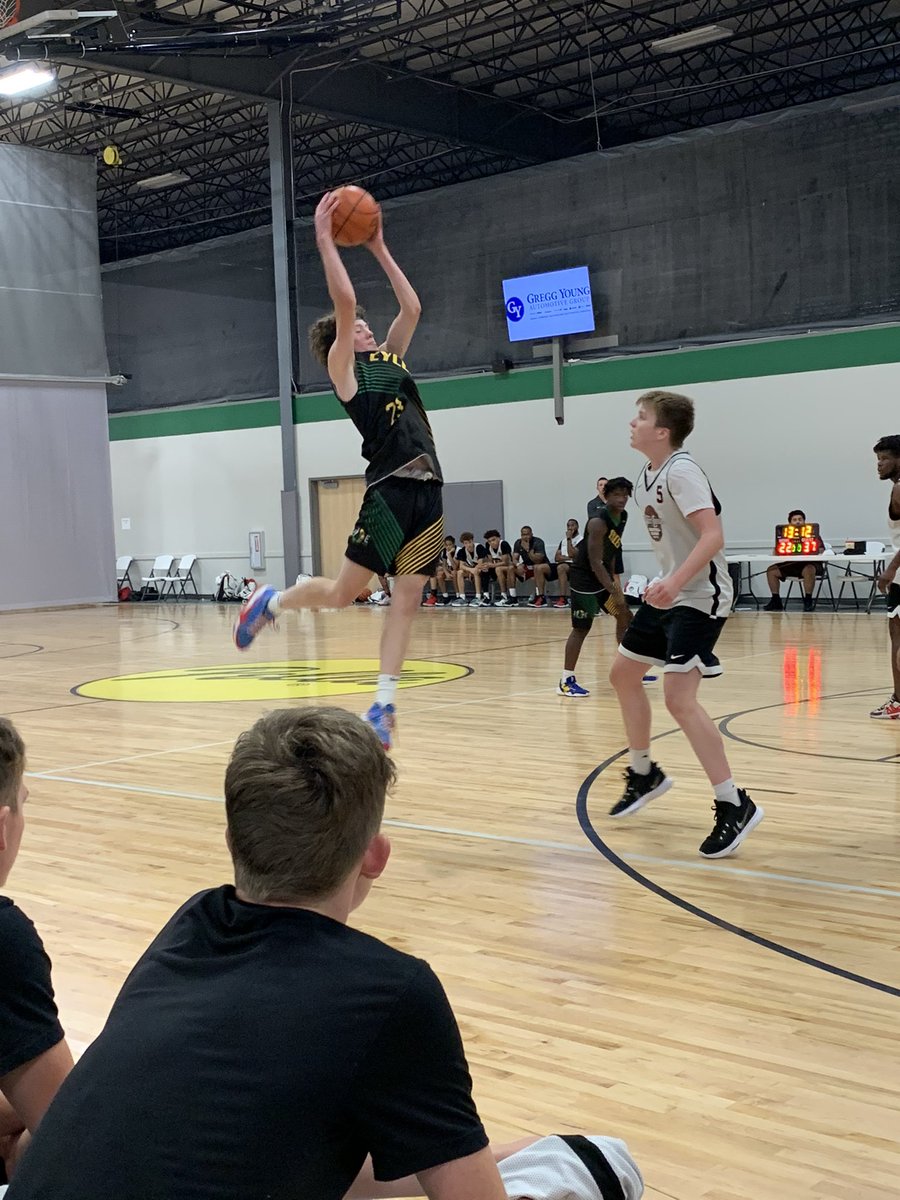 GoBIGRedRN's tweet photo. A close game but a win for @Oma_EYCE @MasonCrumbliss with 7 three pointers and a deuce or two…. Man can he go airborne #Draining3s. #EYCEAir #PHGatewayToTheWest @PrepHoopsNE https://t.co/7pbmNgxHmb