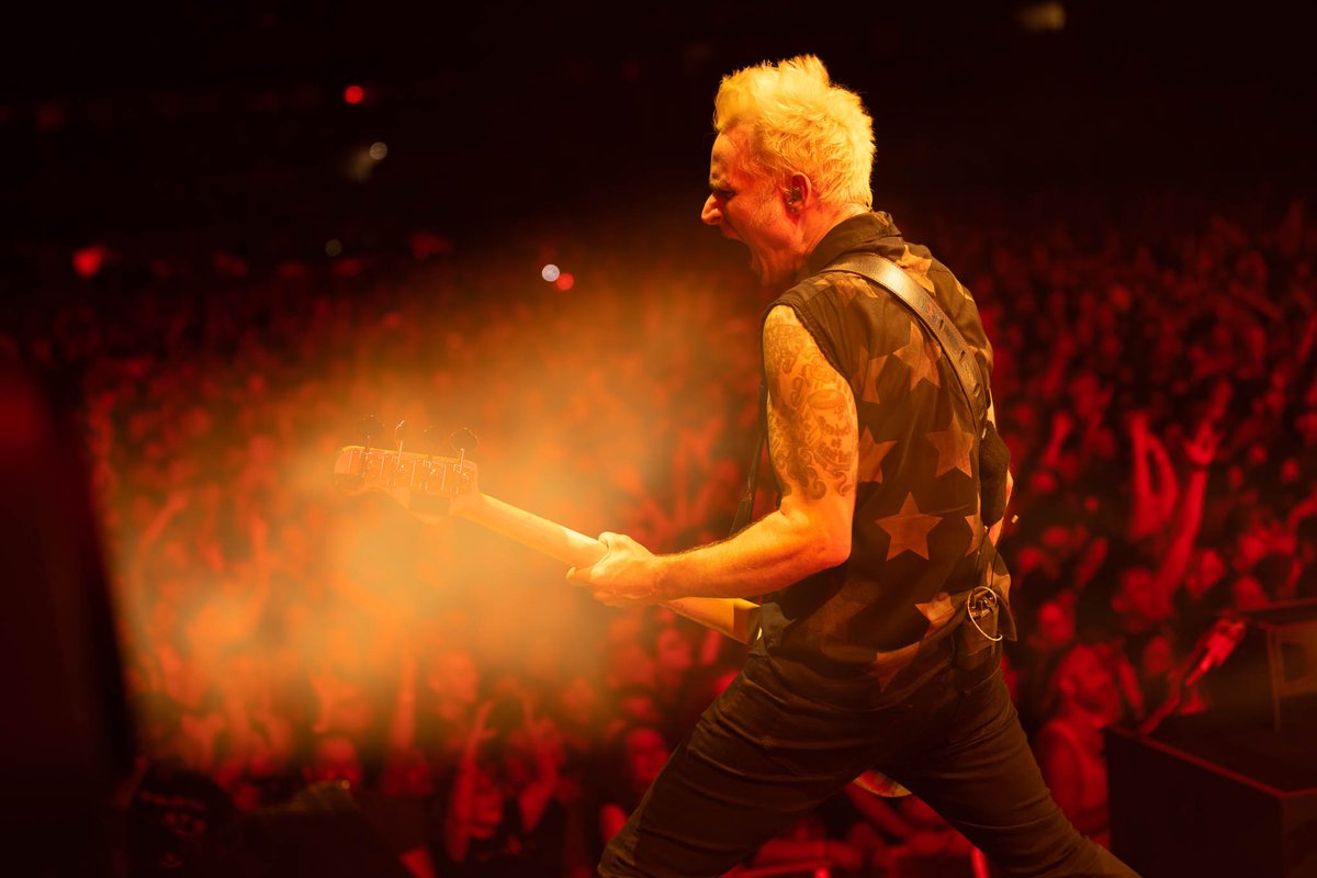 Green Day tweet media