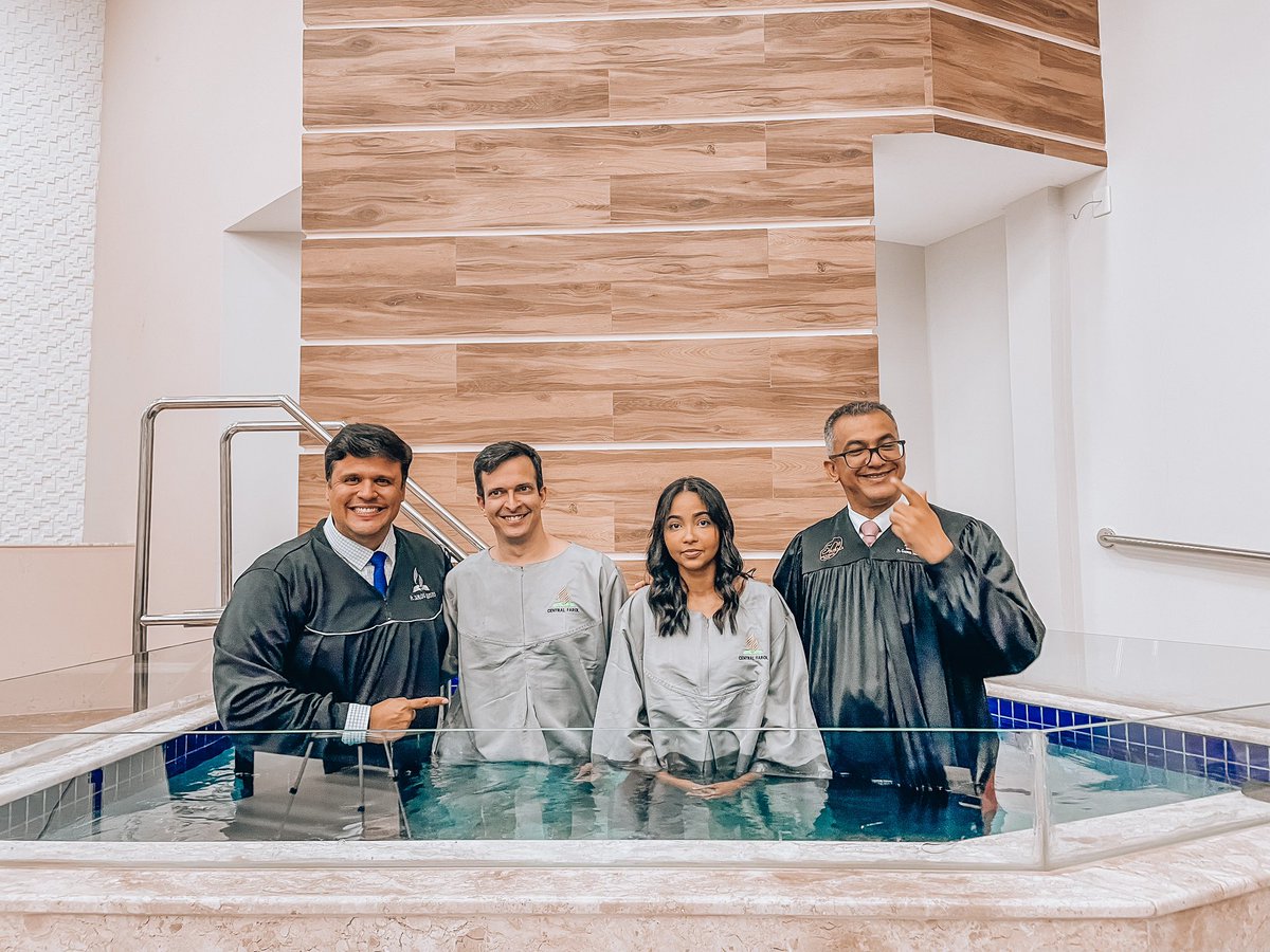 Lindo batismo na IASD do Farol!!! <a href="/prgersonfranca/">Gerson Franca</a> 

O Mauro  e a Raquel foram batizados nessa noite!!!

“Deus marcou o tempo certo para cada coisa.” 

Por uma Alagoas q #Adora #Convive #Salva