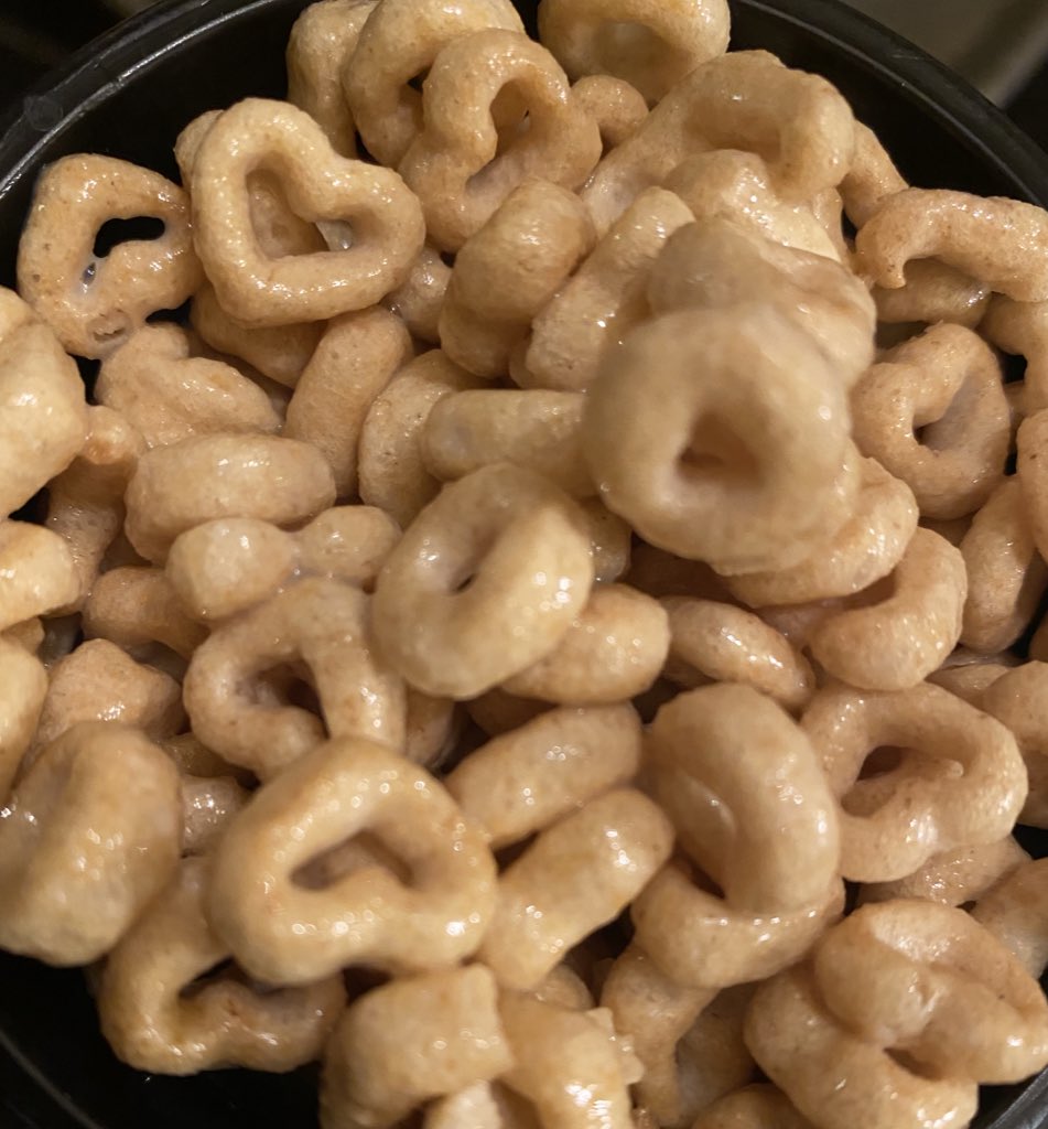 VLSorrellImages's tweet photo. I thought I was losing my mind… then I realised that these Cheerios really are HEART-shaped.
Whew! That was a close-call / post-call!
#SleepHeals https://t.co/3Qa8NHgDzY