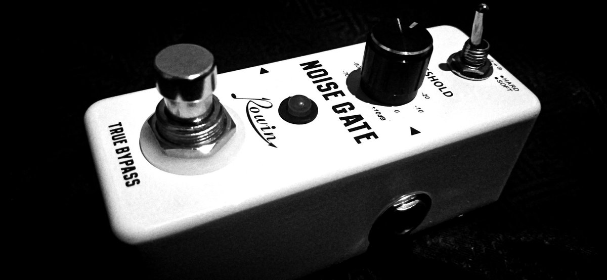 B1J7M2P9's tweet photo. I was shopping online for guitar pedals🎸 and came across this one, the noise gate pedal, for $20. 
Because it was inexpensive, I didn't think twice about purchasing it.😄
#noisegate #guitarpedal
It took a week for the package to arrive. https://t.co/qdPWNsaVn5