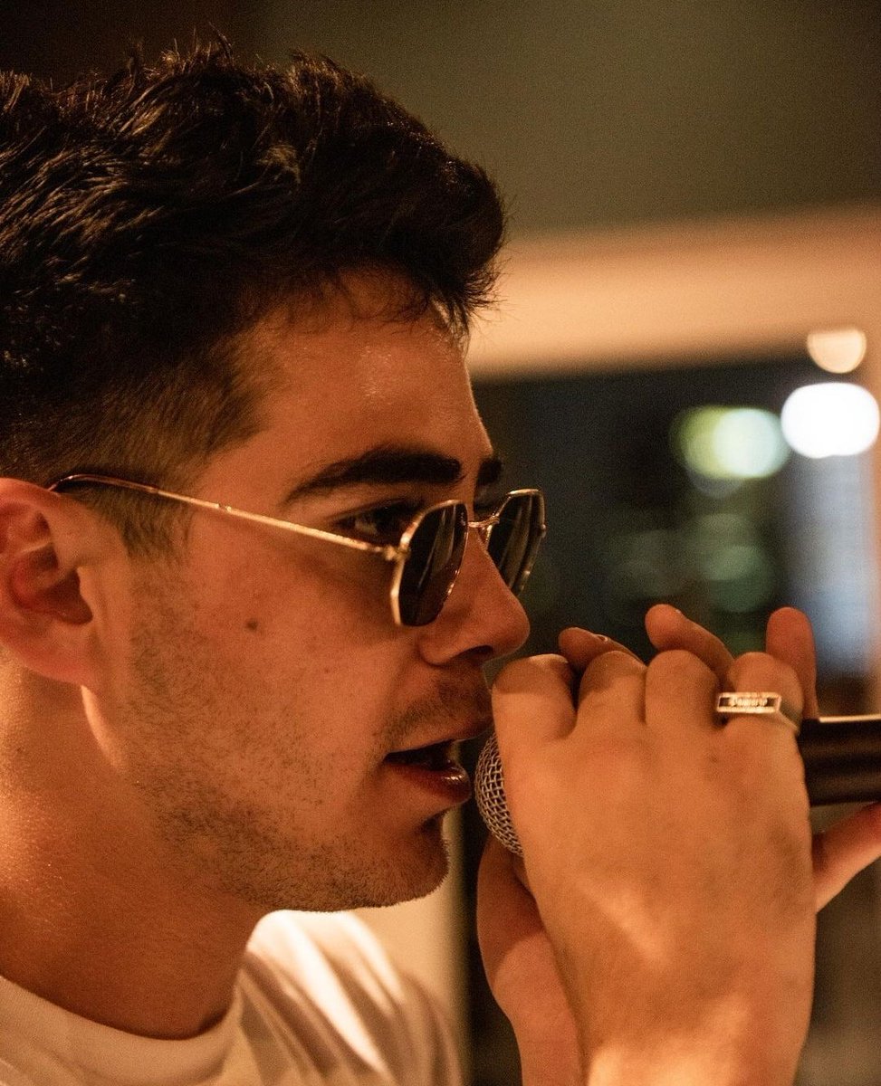 yolotzin_rm's tweet photo. La evolución de Jos es hermosa, pero lo más hermoso es que sigue disfrutando el escenario como el día uno

@JosDice te admiro demasiado, gracia spor no rendirte y seguir dándonos música 

#FreshJosCanela #HoyMeSientoFRESH https://t.co/7wrUSFwPPk