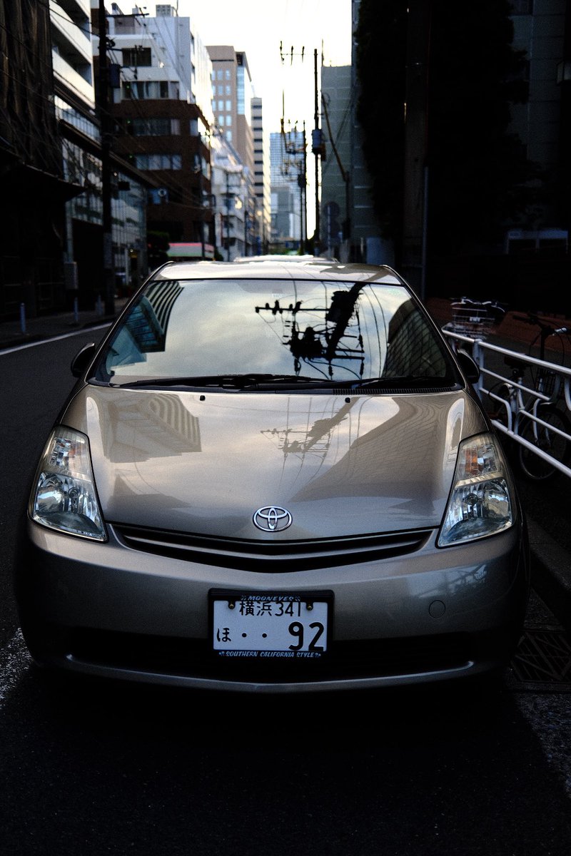 b0nst3r0908's tweet photo. そういえば先月車買いました。US仕様するためちょっとずつカスタムしてま。車にはまったらやばいと思ってたけど見事に車にハマっちゃいました。#20プリウス #Prius20 #プリウス https://t.co/A8pi4aVCSK