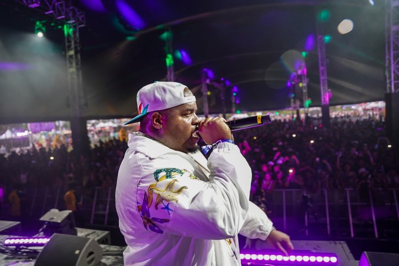 dukedeuce901's tweet photo. Me: I’m out yall ✌🏽
Crowd: 1 MORE SONG! 1 MORE SONG! 1 MORE SONG! 1 MORE SONG! 1 MORE SONG!!!!!!!!!!!!! https://t.co/XQ3NIpGpr1