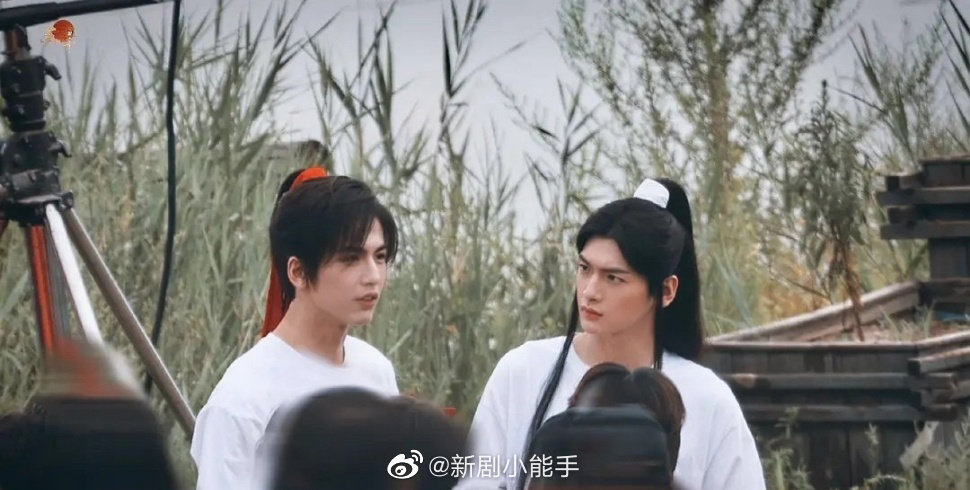 ManoodTingJeen's tweet photo. ✨ ซีรีส์ #สวรรค์ประทานพร《#吉星高照》วันนี้เปิดกล้องแล้วววววว

เห็นการทำผมแล้ว เหมาะสมอยู่นะ 😍

#ZhangLinghe #ZaiXiaowen
#张凌赫 #翟潇闻 https://t.co/PLKMRdz5AL