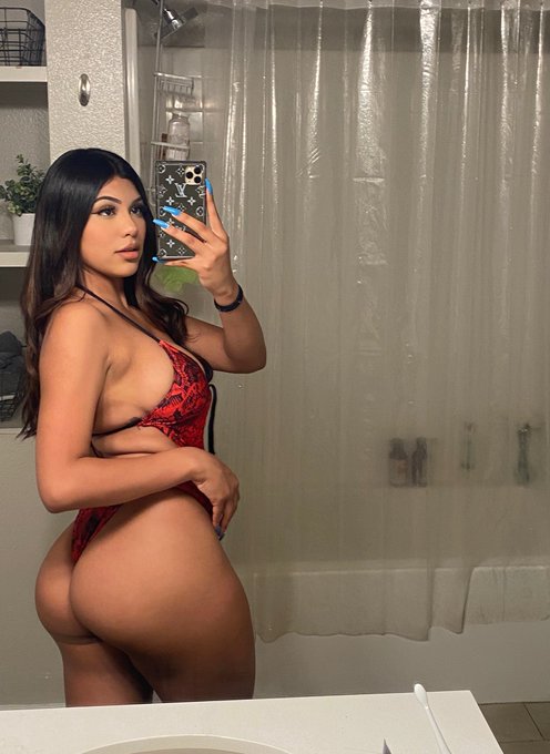 Tryna suffocate you https://t.co/VB0QqJztys