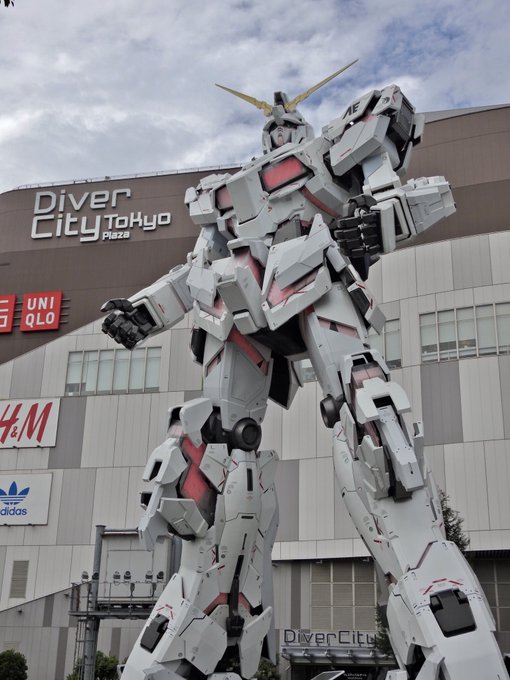 東京五輪 トライアスロン お台場のユニコーンガンダムからのカメラアングルが熱いと話題に まとめダネ 東京五輪 トライアスロン お台場のユニコーンガンダムからのカメラアングルが熱いと話題に まとめダネ