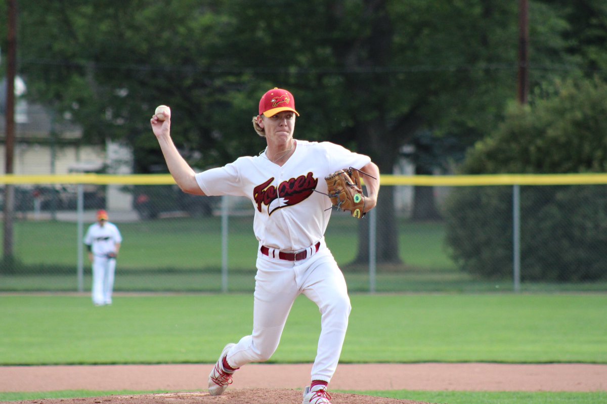 2021 Foxes Pitcher of the Year: <a href="/thowe487/">Tanner Howe</a> (<a href="/UNOBaseball/">Maverick Baseball</a>)

Through 25 innings of work, Tanner posted team-bests with a 1.80 ERA and 0.76 WHIP, to go along with 25 strikeouts in 12 appearances out of the Foxes bullpen.