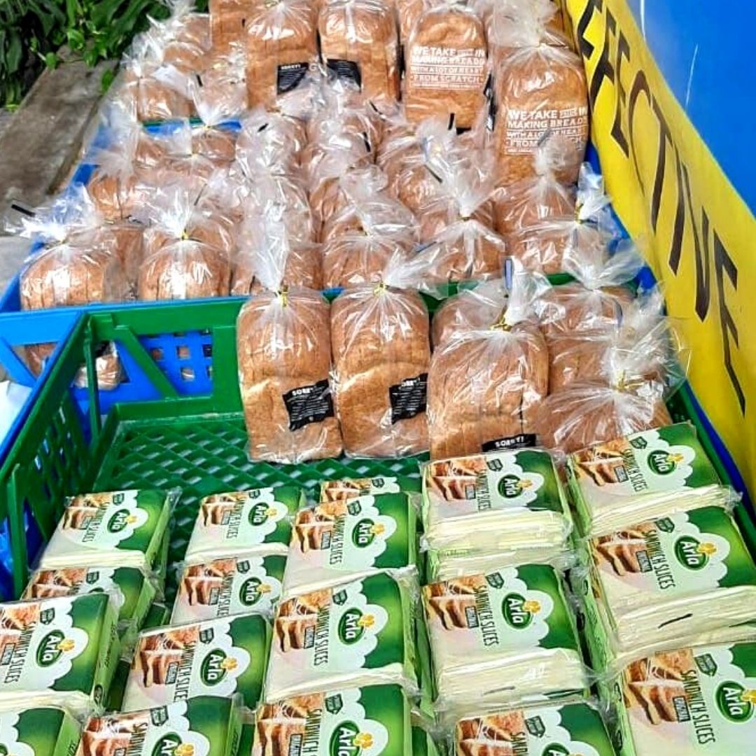 tedboybakery's tweet photo. Always happy to collaborate with partners who also have the same goal to help the communities in need. #ArlaMalaysia has offered to provide cheese that goes well with bread & the recipients will benefit from this.Every bit of kindness counts. #benderaputih #Tedboy #DonationDrive https://t.co/JHbUz9ZNtc