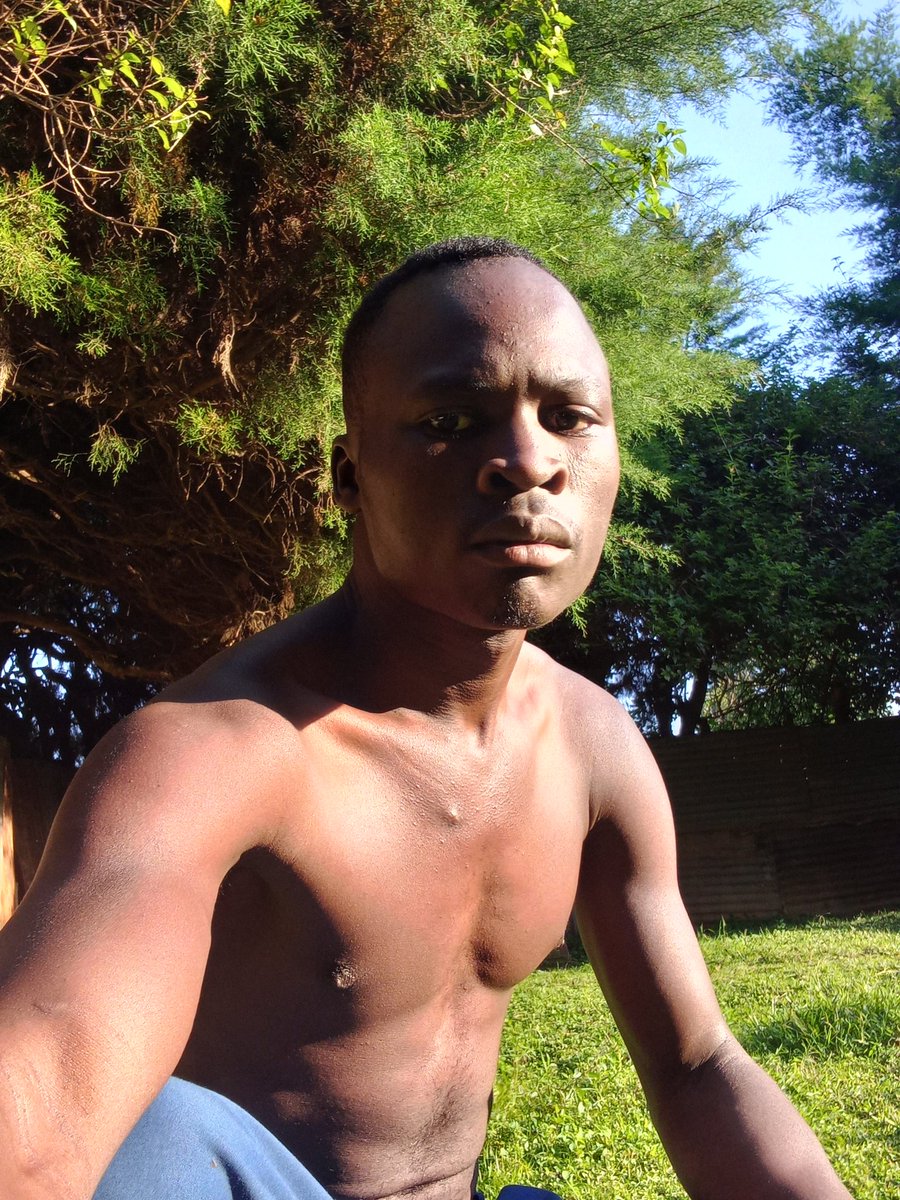 RayuniTimo's tweet image. @Living without money is like waiting for end times to approach