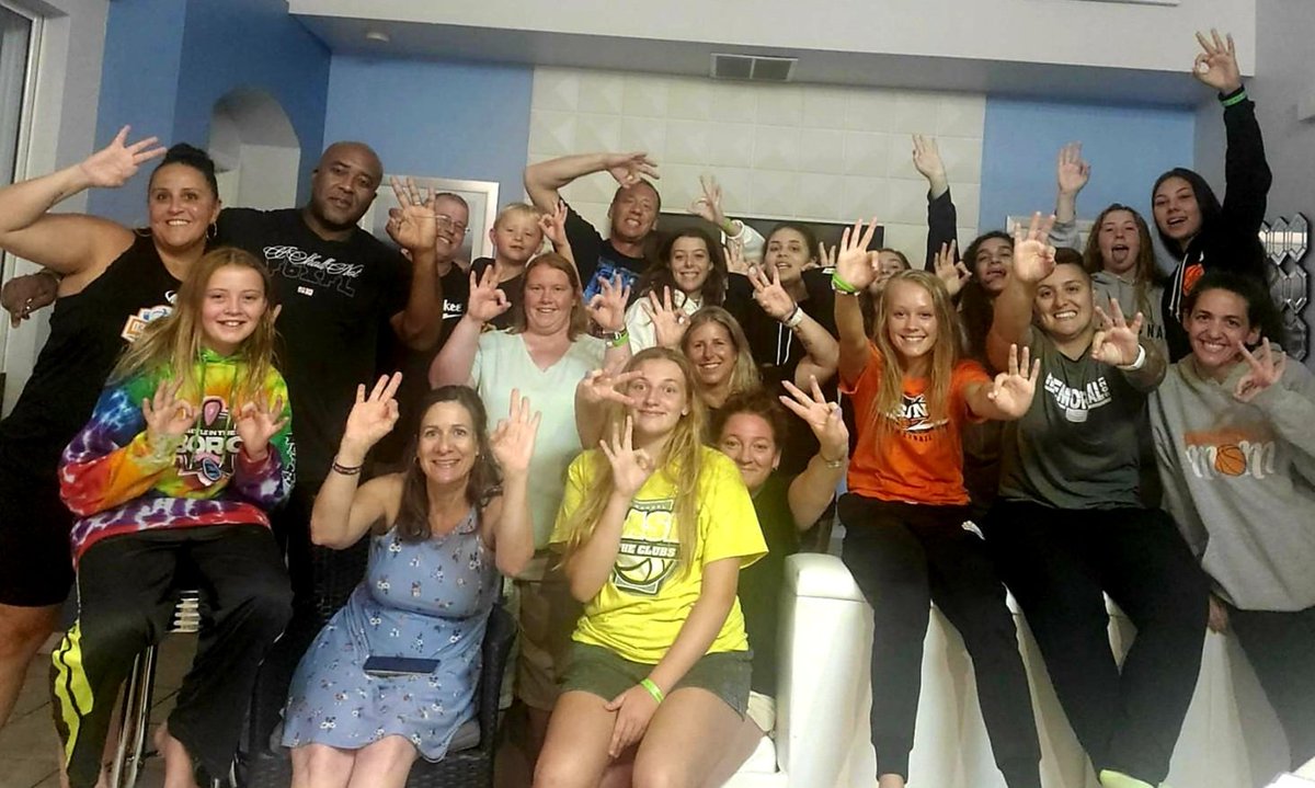 Last AAU tournament for my O3 sport family❣
We are not a team because we work together, we are a team because we respect, trust &amp; care for each other.
<a href="/jayda_2022/">jayda harris</a> 
<a href="/O3Basketball/">O3 Girls Basketball</a> 
<a href="/lextaykar/">Joye Cochran</a> 
<a href="/harrist55/">harrist5</a>