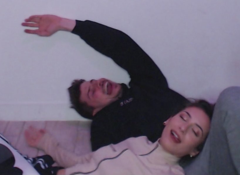 lifesucksvm's tweet photo. Pour vos un an ! 🥂🥳💕 bonne journée à vous 🥰 @Horia @DweEroz https://t.co/tMQQm2kKJ7