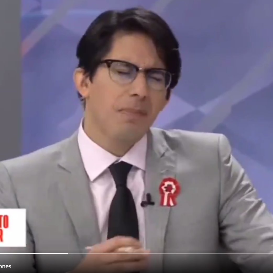 silQdlS's tweet image. No tiene talento pero memeable es... #KuartoPoder