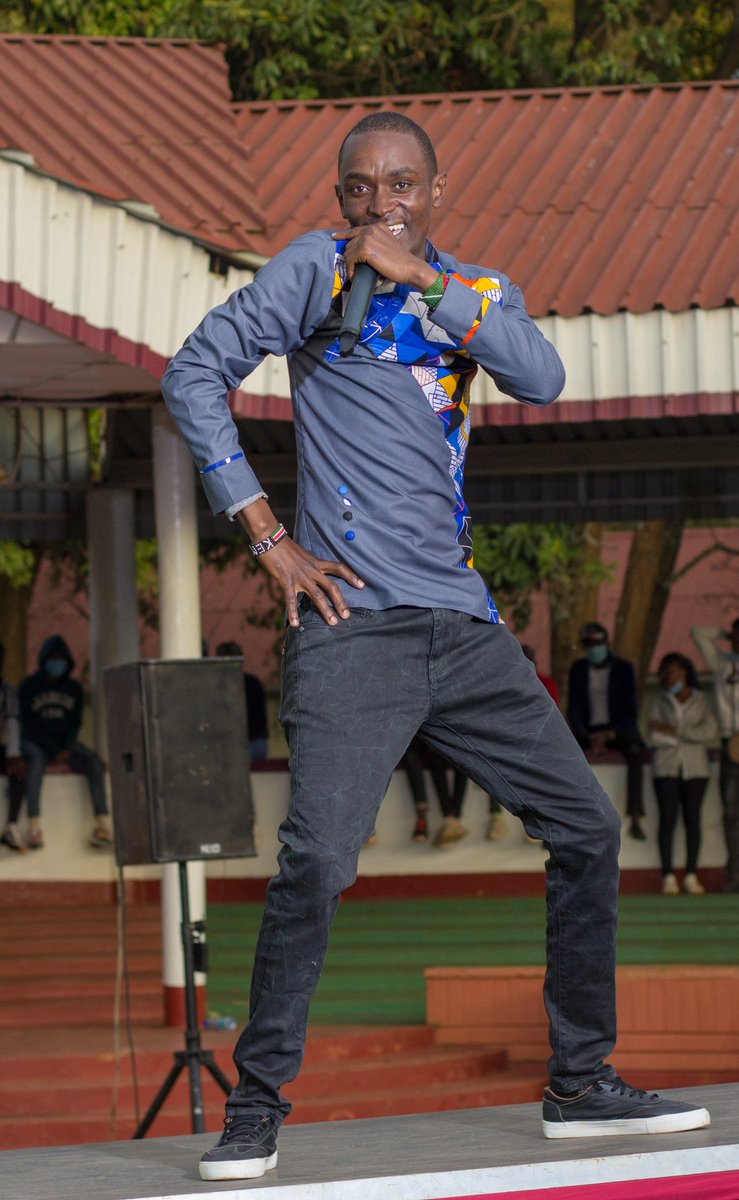 mwobobiamwobobs's tweet photo. I Am in the Master of Professional Writing program Teaching Humor Writing, Literary and Dramatic . #Eventchanger
▪︎Shirt By G Mie Mwangi Drappa
•Jeans By K&M Jeans Collections Meru
▪︎Shoes By Shaddy Wanjwe
▪︎Venue - Kenya Methodist University
#Eventchanger #kiongoss https://t.co/1g9gP9eDwv