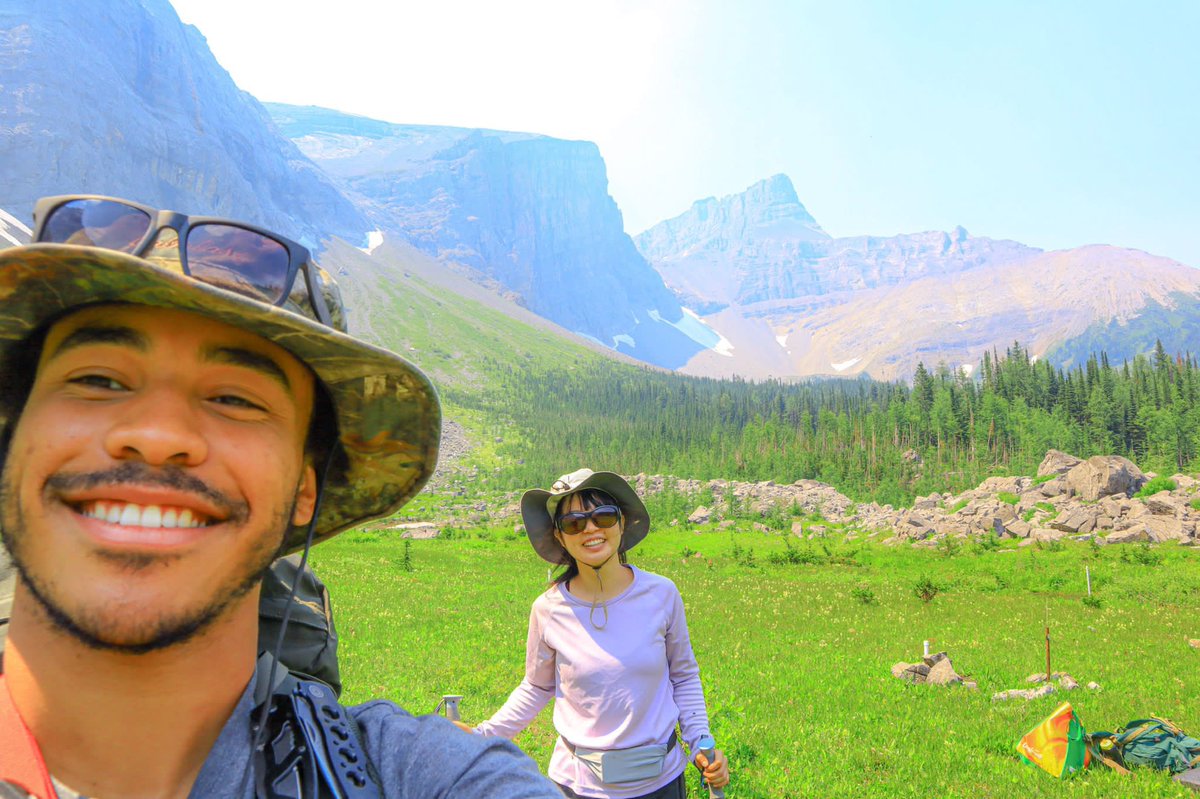 Abby_Yi_Wang's tweet photo. Having a cute “field assistant” with us @LindseyLangs @ericjamesmurray brightened up the fieldwork day! 😌 We also installed micro-lysimeters in our sites in the past week. Can’t wait to see how water in subalpine wetlands enters the atmosphere! (Photo credit: Eric) #UW_Hydromet https://t.co/3Ljhc8i9aR