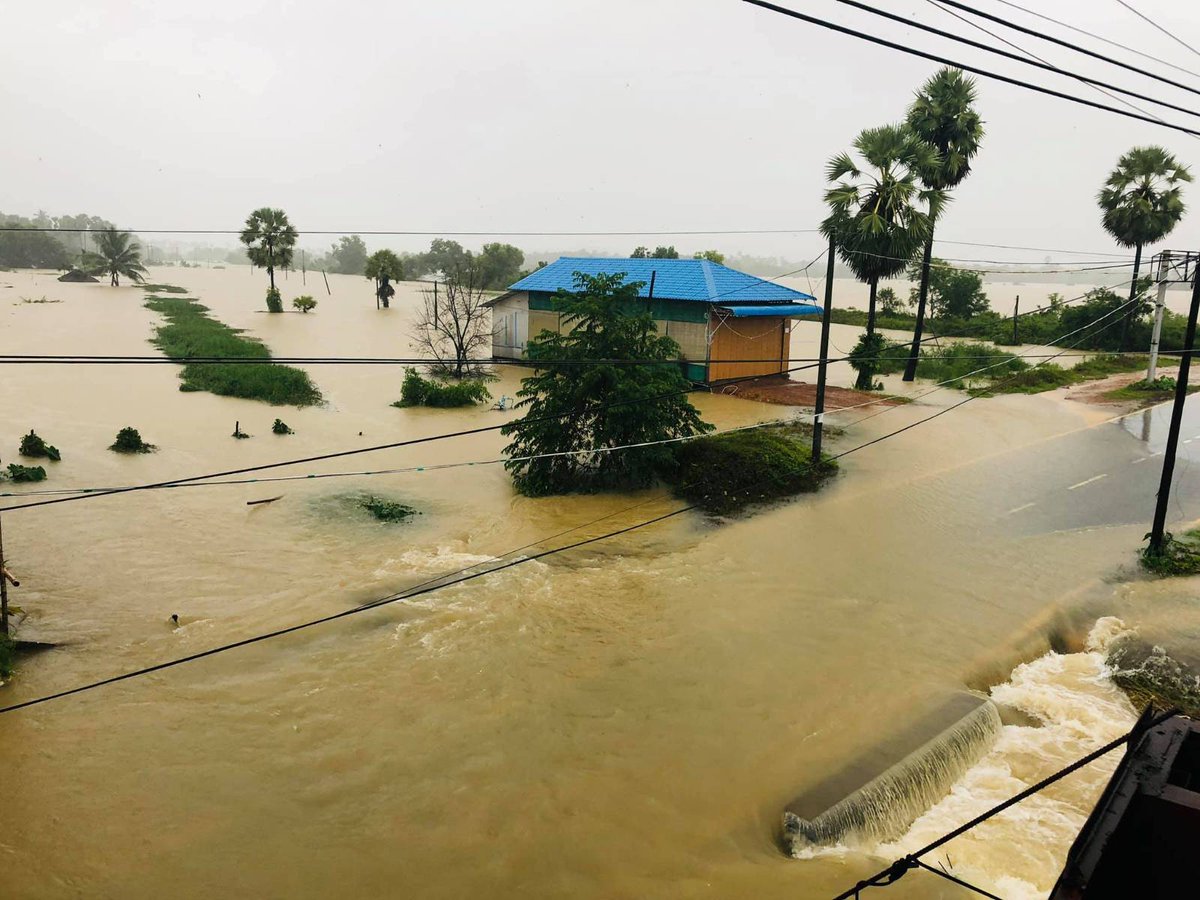 HURFOM's tweet photo. Floods are affecting most of HURFOM's areas including: Kyaikmayaw, Mudon, Kyainnseikyi, Hpa-an, Ye &amp; Dawei. Local rescue teams face difficulties btw floods and pandemic relief as COVID19 is on the rise in Mon and Tanintharyi Regions. Yet, the junta is once again slow to respond. https://t.co/ABXl9cc8lq