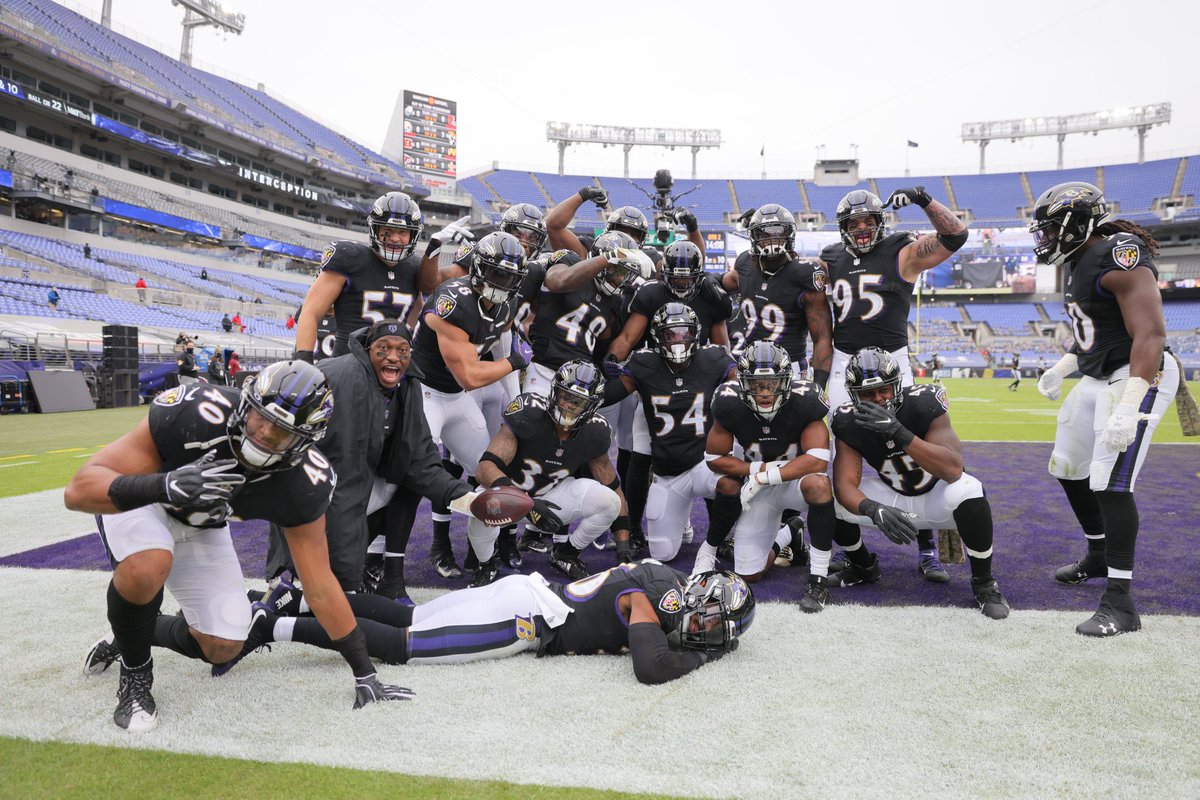 Patrickqueen_'s tweet image. Soon it’ll be time to hunt🤐