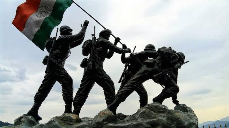 SDhawan25's tweet photo. All the sacrifices won’t be forgotten. Remembering those that laid down their lives at Kargil. #KargilVijayDiwas 🙏 https://t.co/LKD2vIjVbx