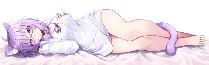 横向き抱き枕おかゆ…
(メガネ差分あり)
 #絵かゆ 