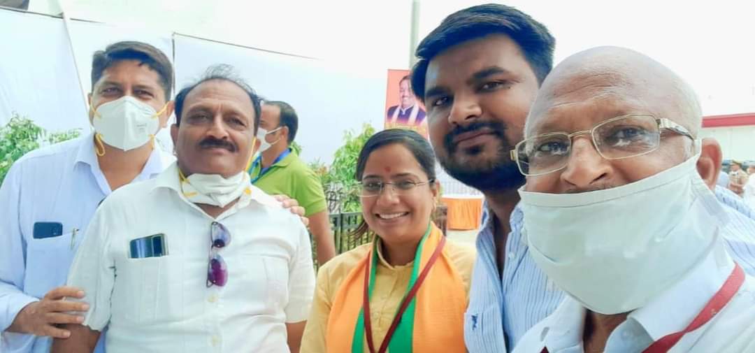 _jyotiaggarwal's tweet photo. कल उत्तर प्रदेश के यशस्वी जनप्रिय उपमुख्यमंत्री माननीय Keshav Prasad Maurya जी ने प्रयागराज से सहारनपुर मंडल के विभिन्न विधानसभाओं के सर्वांगीण विकास हेतु #UPPPW, #UPSBC, #UPRNN की कुल 290 परियोजनाओं (लागत ₹890.17 करोड़) का वर्चुअल माध्यम से लोकार्पण एवं शिलान्यास किया। https://t.co/5Q3kOX4Na5