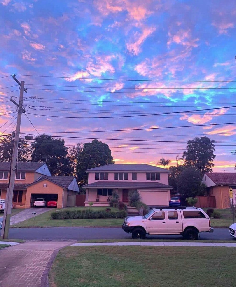 stantylerjosep's tweet photo. I know I’m late to the trend but this is how I’d imagine slow town to look like:
#twentyonepilots #slowtown #tylerjoseph #joshdun https://t.co/EfETs3PrRp