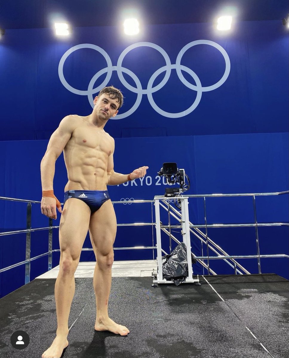 男子の 飛込 は腹筋バキバキのビキニパンツでシンクロだと勝利した後はお互いに抱き合う Diving Togetter 男子の 飛込 は腹筋バキバキのビキニパンツでシンクロだと勝利した後はお互いに抱き合う Diving Togetter