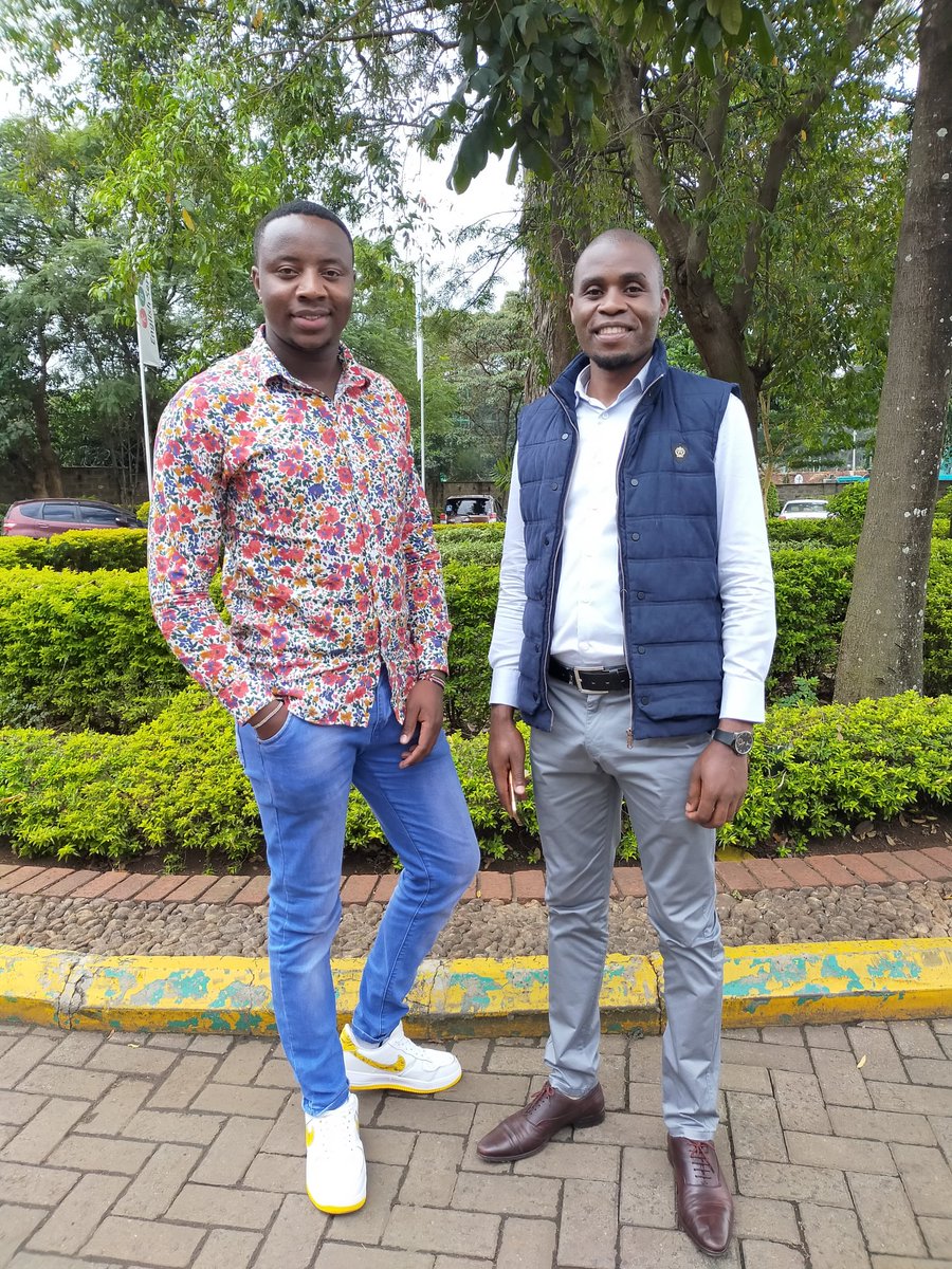 wycliffe_Rianga's tweet photo. Tuko Hapa sasa!
#Entaburuta Fungua Kazi Ya Wiki Monday Edition 1-4pm live on 101.7 MINTO FM with the favourite duo Wycliffe Nyabuto Riang'a and Lameck Ndege .
Tokelezea TUKUTAMBUE!

#MintoAt10.
#TeamRiangaAndNdege.
@wycliffe_Rianga @lameckndege_ @MintoFmradio https://t.co/wqHRlRwCW0
