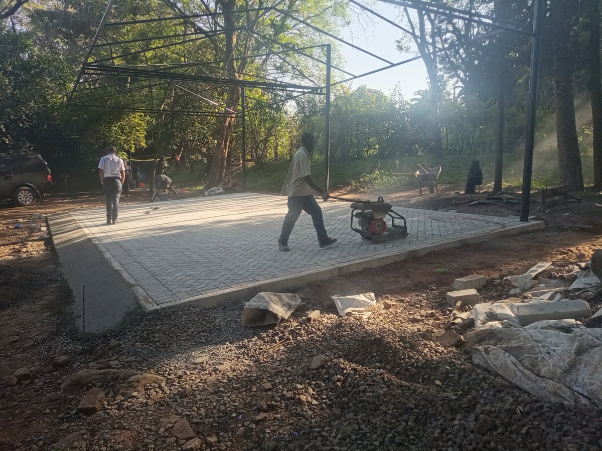 PenthouseShade1's tweet photo. Contact us for privacy fence screens, car shades, shade sails, pergolasgolas and garden umbrellas. 

We also install cabro paving blocks.

Call/sms/WhatsApp us on 0724608401. https://t.co/MJBldlpQ9V