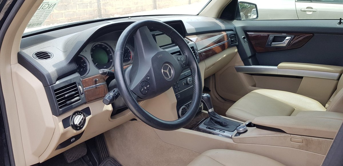 yoment4u2017's tweet photo. Benz GLK 350 2010 model, still available for sale. Dm for price and more details https://t.co/5bykdKxxIZ