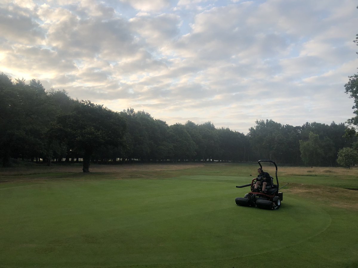 ๐๐ง๐ฎ๐ญ๐ฌ๐๐จ๐ซ๐ ๐๐ ๐๐ซ๐๐๐ง๐ฌ (@kgc_greens) on Twitter photo Early start to the day <a href="/KnutsfordGolf/">The Knutsford Golf Club</a> for a Double verticut, cut & topdress โณ๏ธ @nidgeys <a href="/BenLambert98/">Ben Lambert</a> Early start to the day <a href="/KnutsfordGolf/">The Knutsford Golf Club</a> for a Double verticut, cut & topdress โณ๏ธ @nidgeys <a href="/BenLambert98/">Ben Lambert</a>