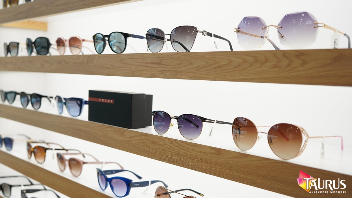 Arlon Optik özgün, şık ve zarif tasarlanan gözlük modellerini sizlere sunuyor.
•
@arlonoptik #gözlük #güneşgözlüğü #taurusavm #taurus #avm #ankara #alışveriş #taurusalışverişmerkezi