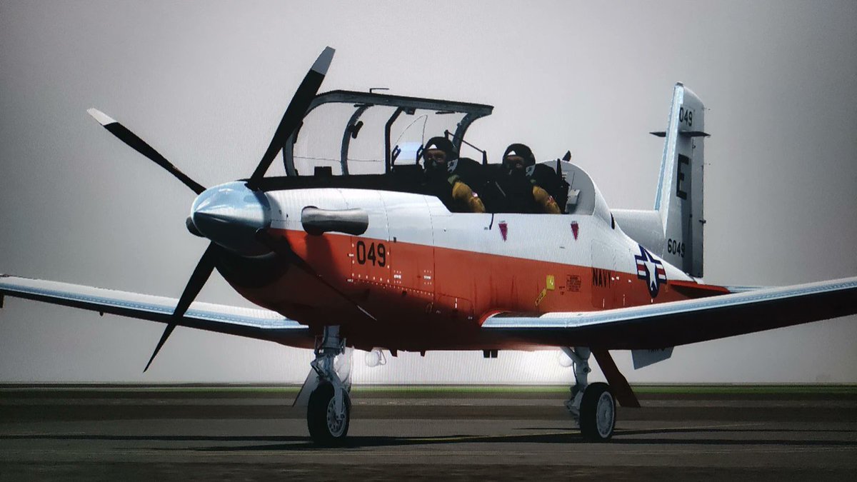 FLOANVirtual's tweet photo. #PrimaryFlightTraining ✈ Vuelo de adiestramiento de nuestra #NovenaEscuadrillaVirtual 🇪🇸 en Milton, Florida, #NASWhitingField (KNSE) 🇺🇸, con el #VT3 #RedKnights ⚔ y el avión turbohélice Raytheon Beechcraft #T6B - https://t.co/ZulMPaBmJv https://t.co/Onhd2EFXis