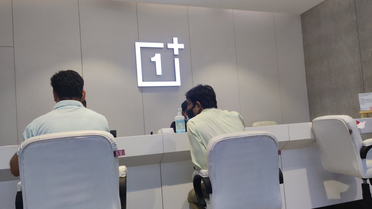 karankawatra's tweet photo. Service also matters after delivering a good product.
No sufficient resources.
#OnePlus #Slowservice https://t.co/TsIRKcXTCj
