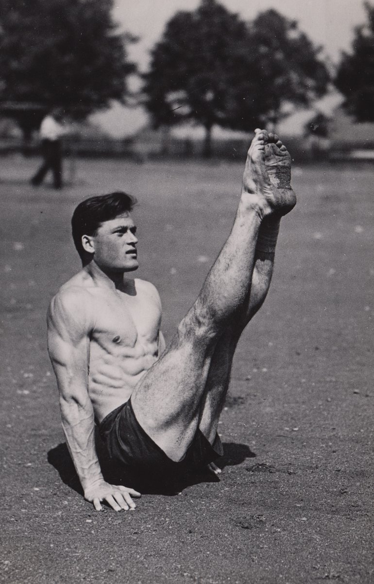 Zdeněk Růžička z Ivančic získal na letní olympiádě v Londýně 1948 dva bronzy, a byl tak nejúspěšnějším československým gymnastou v soutěžích jednotlivců. Připomínáme jeho strhující sportovní i osobní příběh na: bit.ly/3iQCtQm