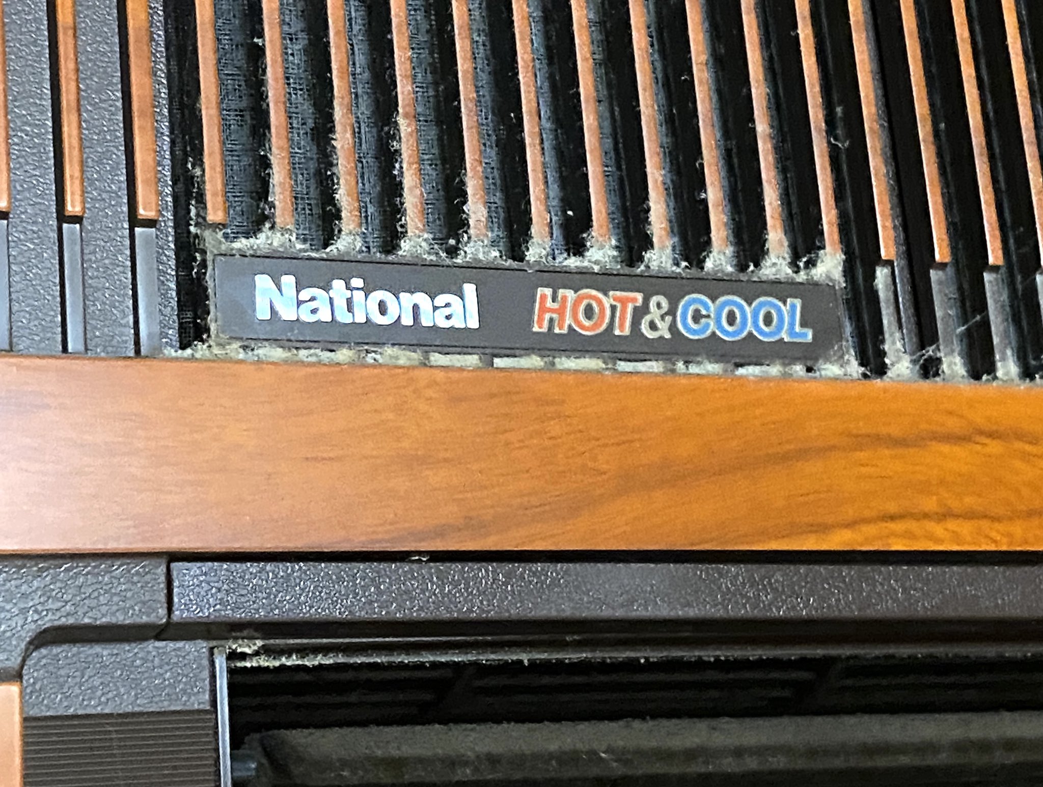 National レトロエアコン たまも on X: 