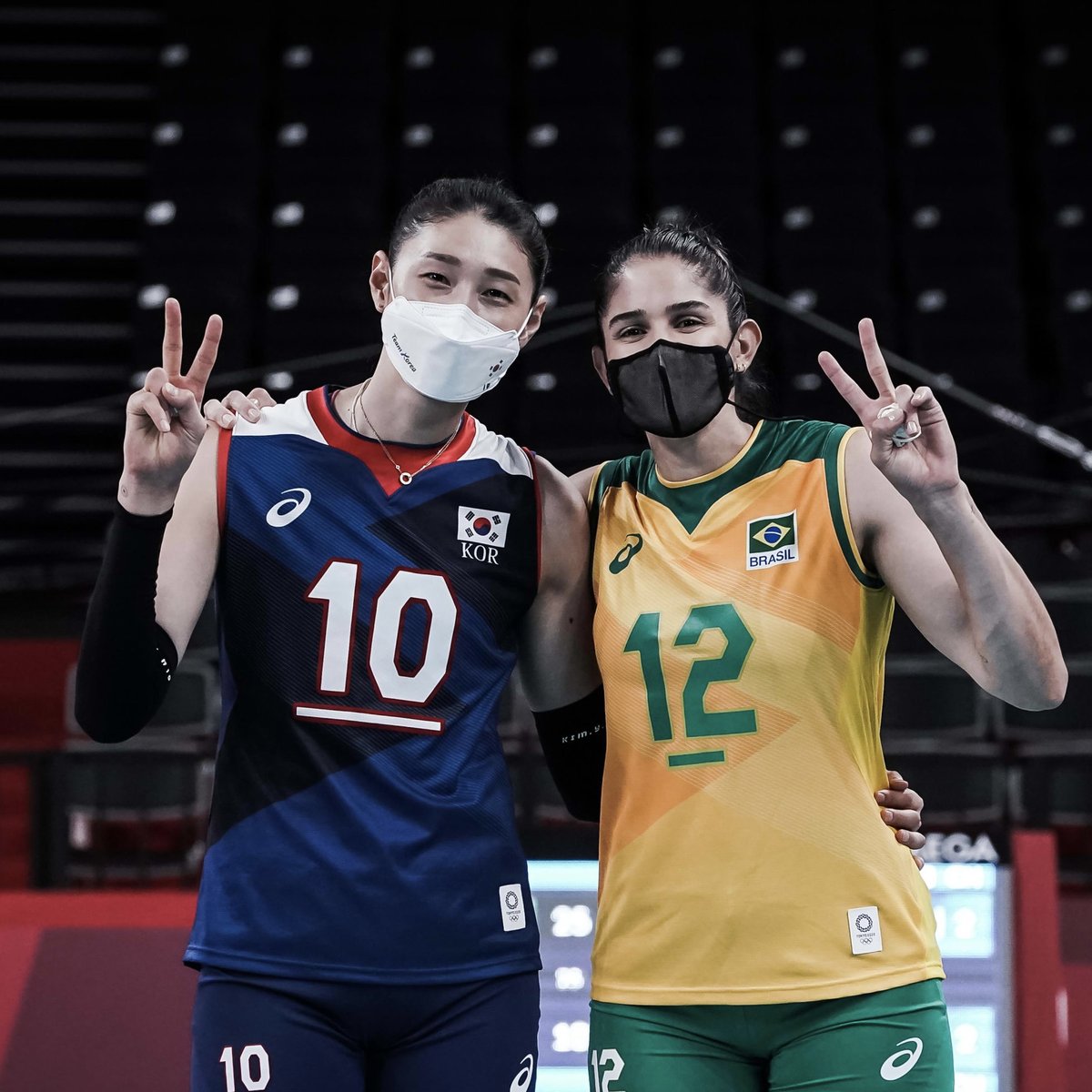 Volleyball World on X: "🏐 BEST FRIENDS KIM 🇰🇷 &amp; NATALIA 🇧🇷! "Kim is really my best friend in #volleyball. I know that I can trust her for the rest of